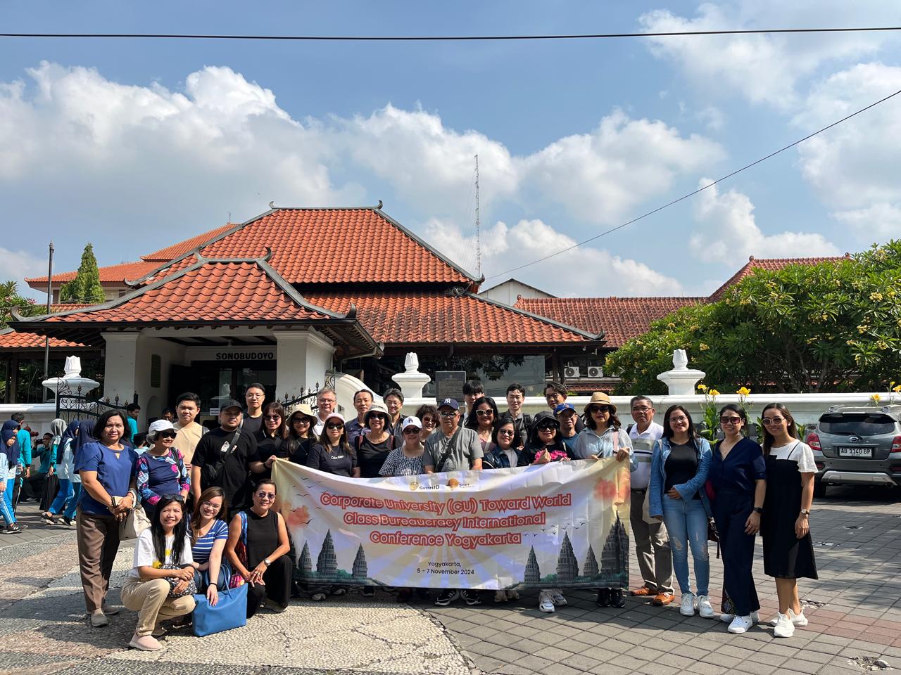 Tour Wisata Budaya Yogyakarta Bersama Smart Travelism: Pengalaman Tak Terlupakan bagi Peserta Internasional